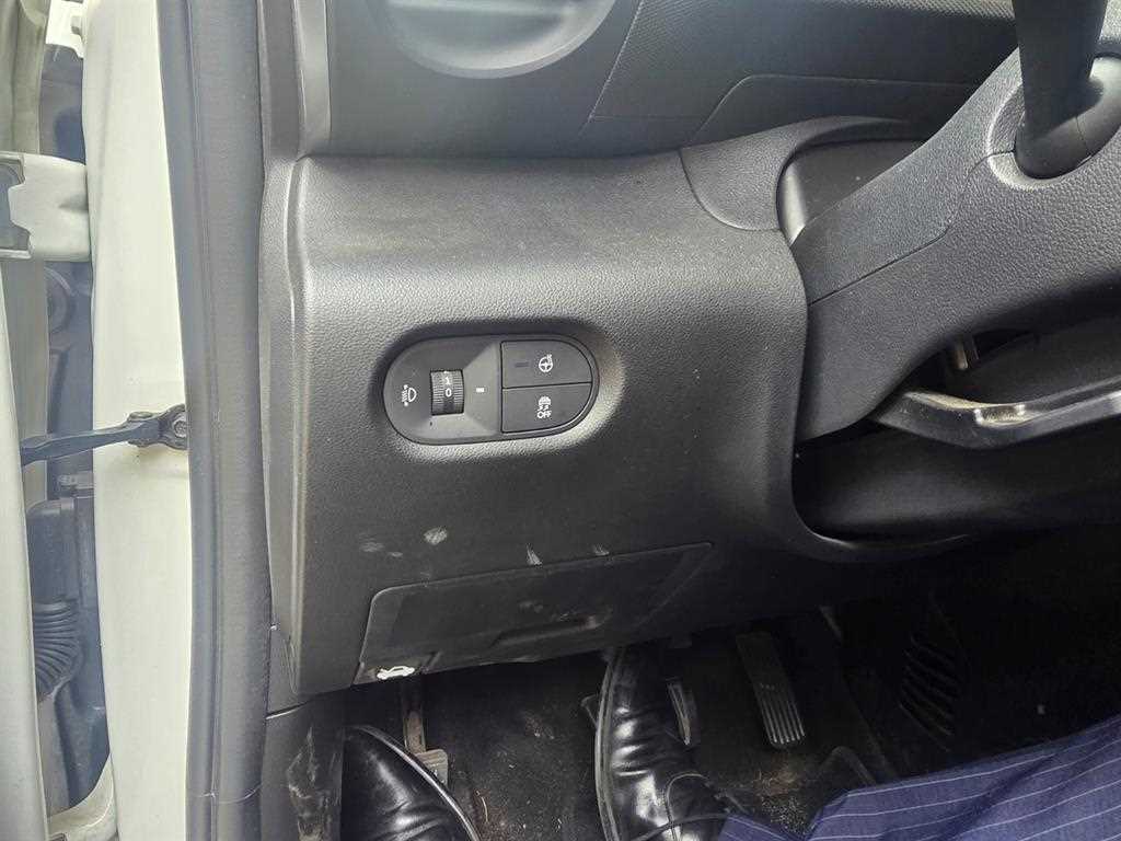 HYUNDAI Casper - Vista 10