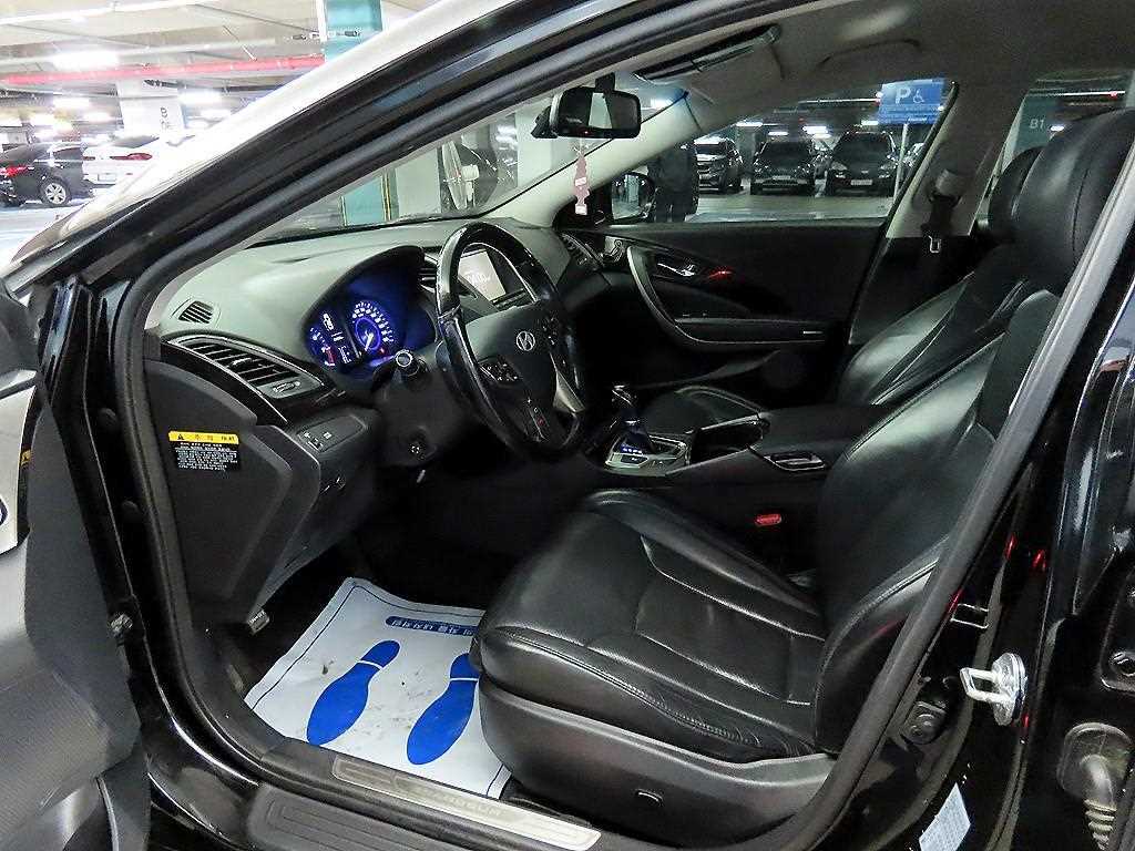 HYUNDAI Grandeur - Vista 6