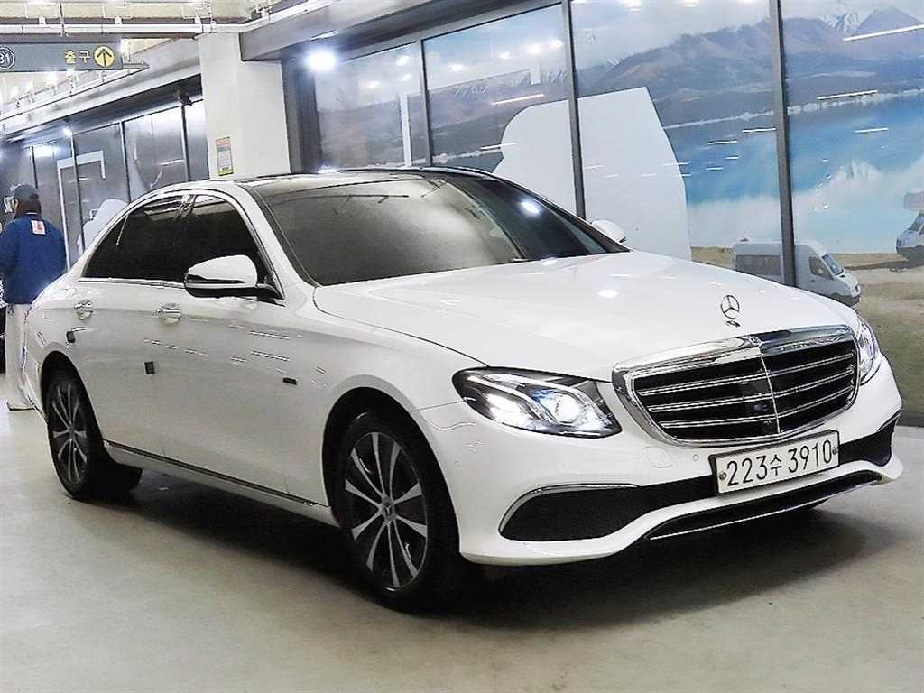 Mercedes Benz E class 2019 Blanco - Importación desde Corea - HF Imports Iquique - Foto 1