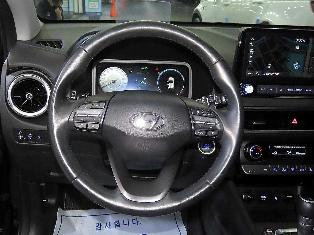 HYUNDAI Kona - Vista 8