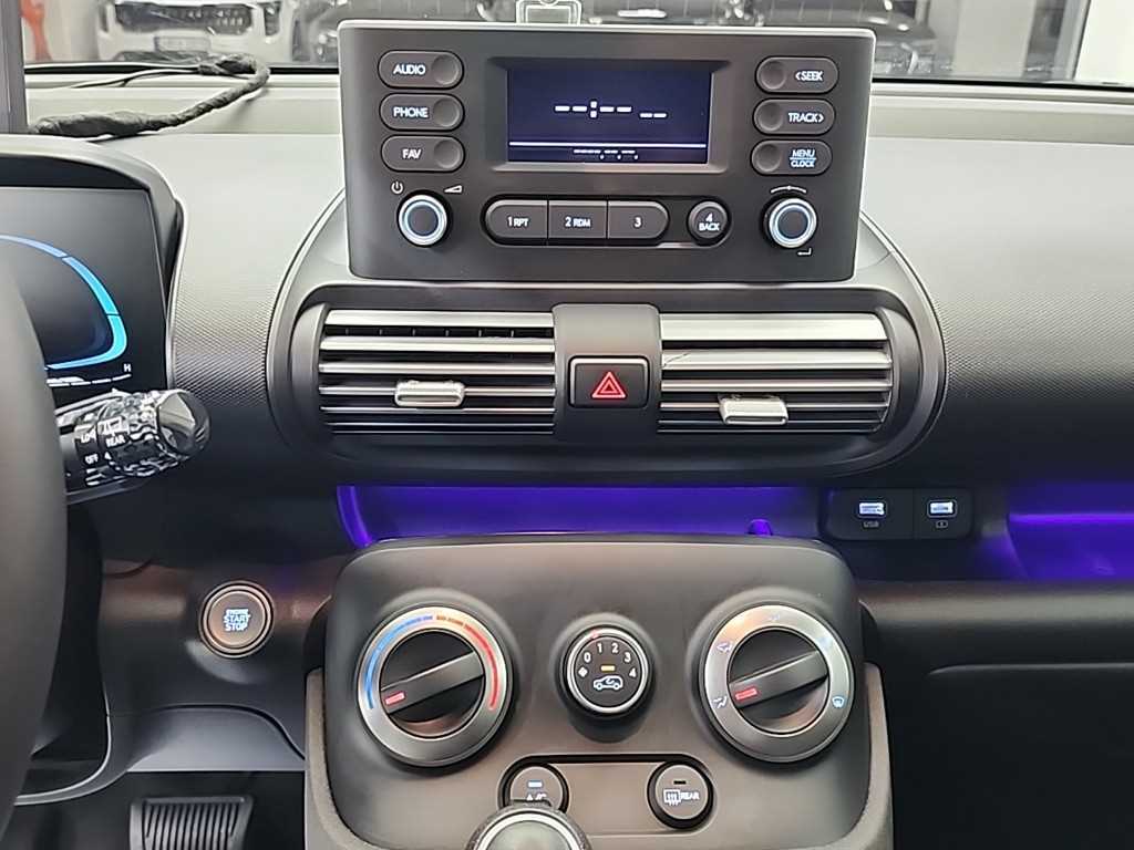 HYUNDAI Casper - Vista 11