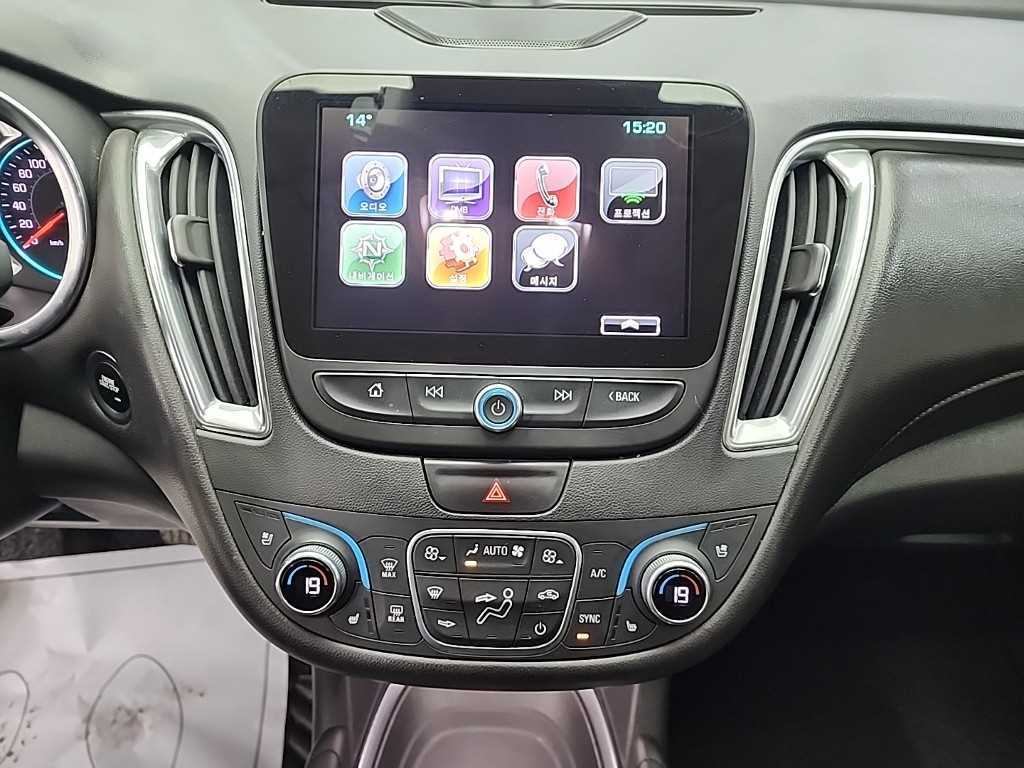 Chevrolet Malibu - Vista 10