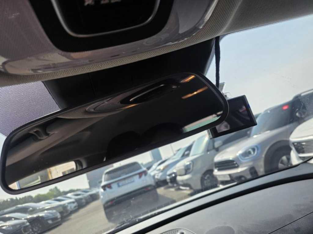 HYUNDAI Avante - Vista 12