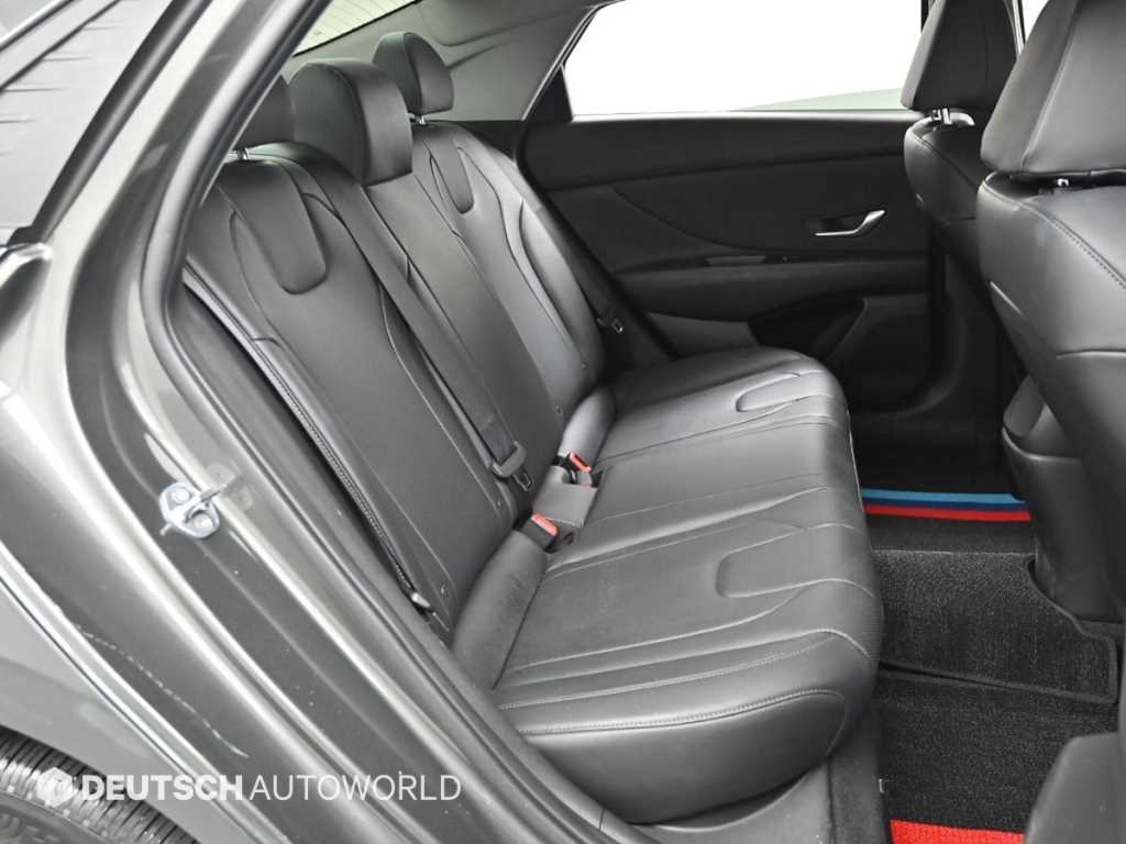 HYUNDAI Avante - Vista 12