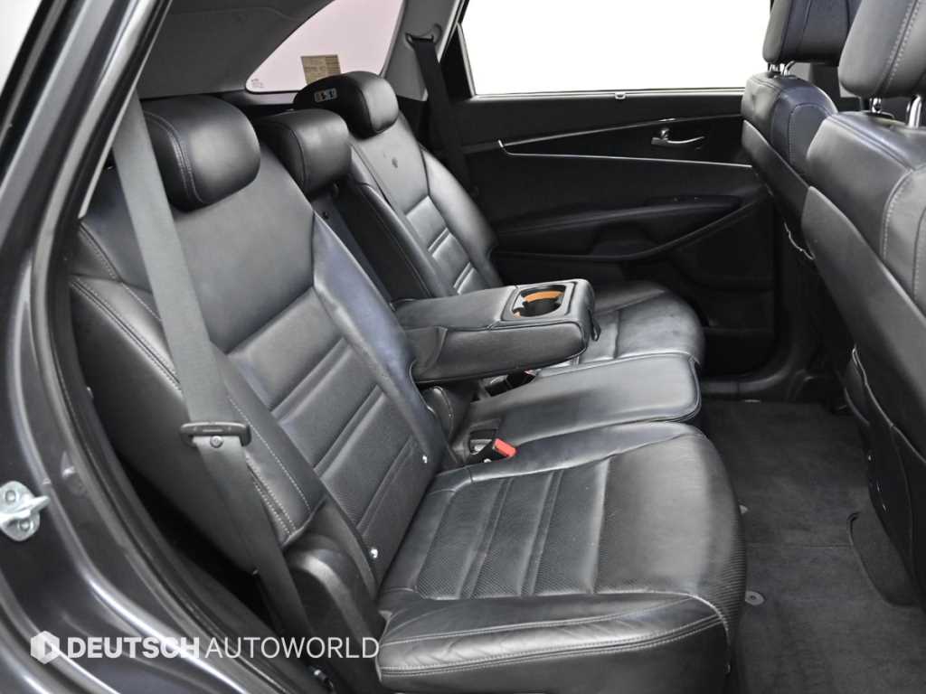KIA Sorento - Vista 12