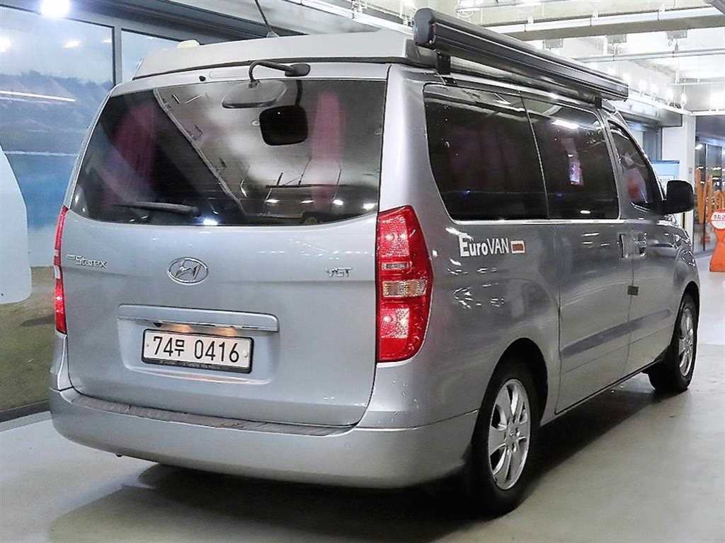 HYUNDAI Starex - Vista 4