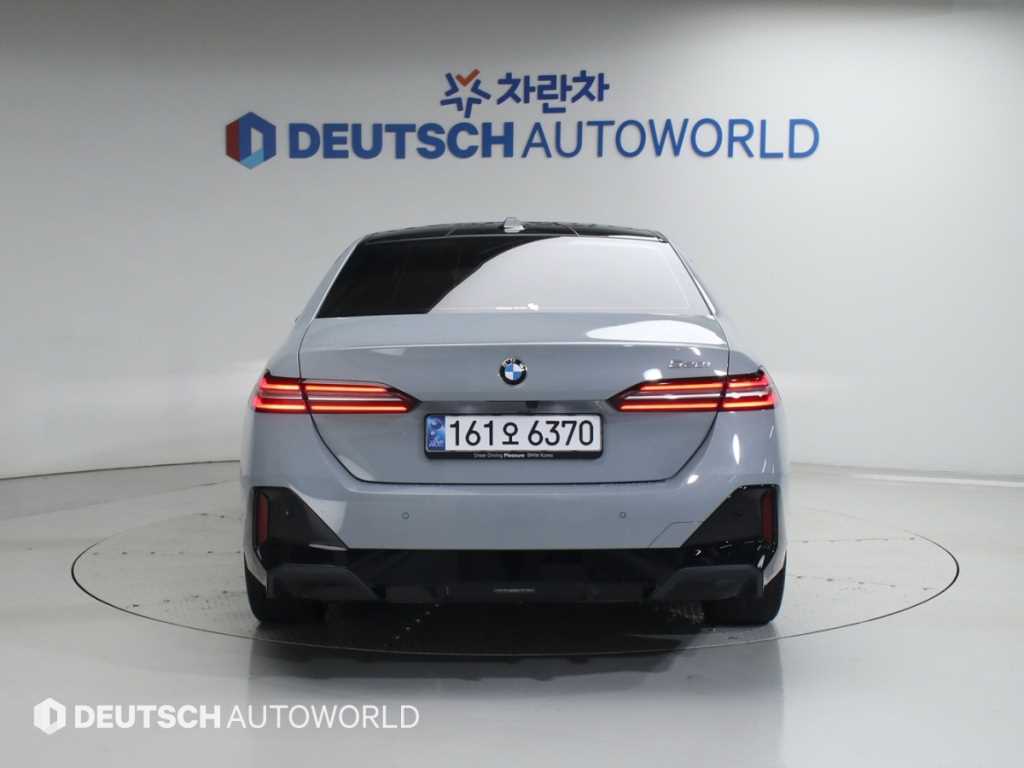 BMW 5 Series - Vista 4