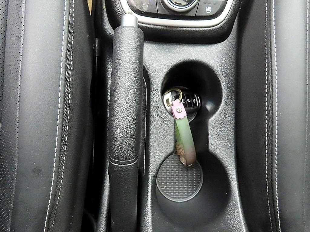HYUNDAI Venue - Vista 12