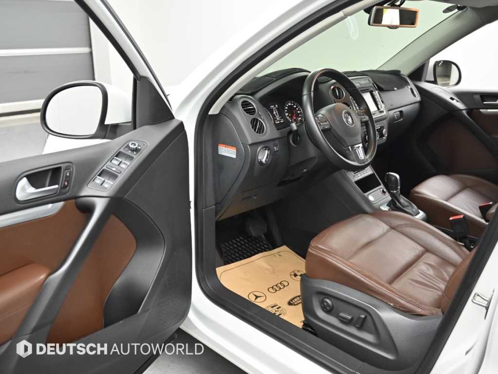 Volkswagen Tiguan - Vista 11