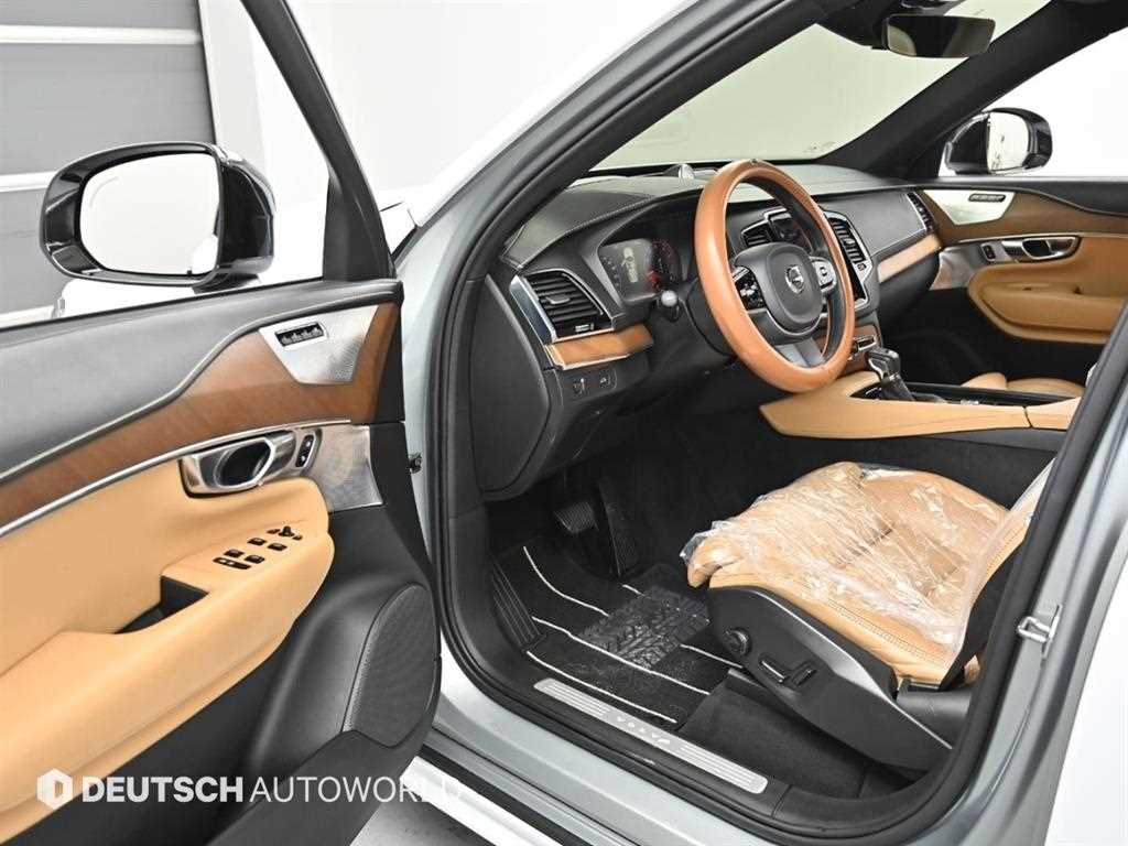 Volvo XC90 - Vista 11
