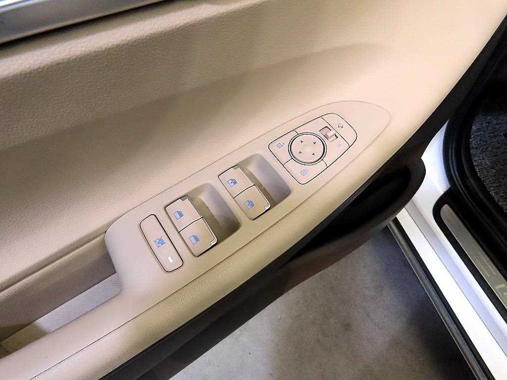 HYUNDAI Grandeur 2018 Blanco - Importación desde Corea - HF Imports Iquique - Foto 13