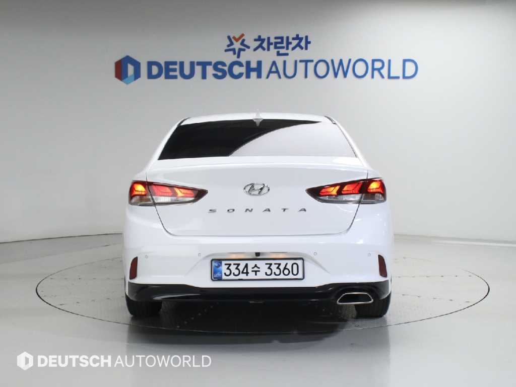 HYUNDAI Sonata - Vista 4