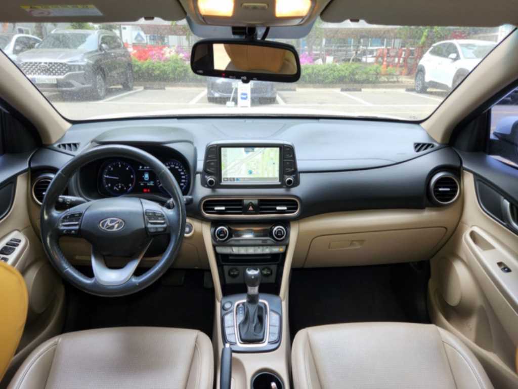 HYUNDAI Kona - Vista 6