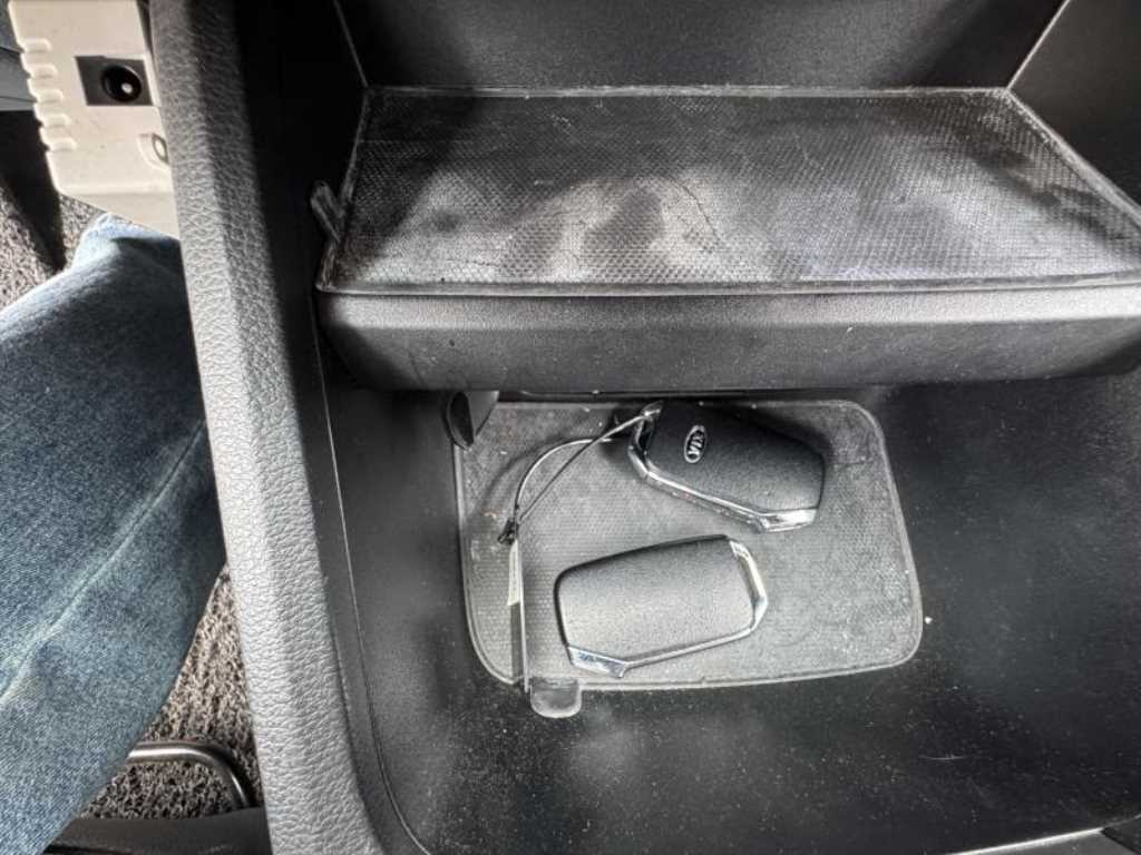 KIA K3 - Vista 10