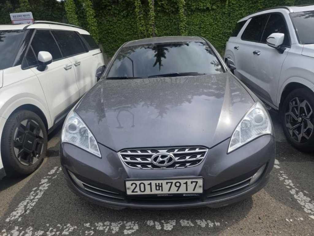 HYUNDAI Genesis - Vista 2
