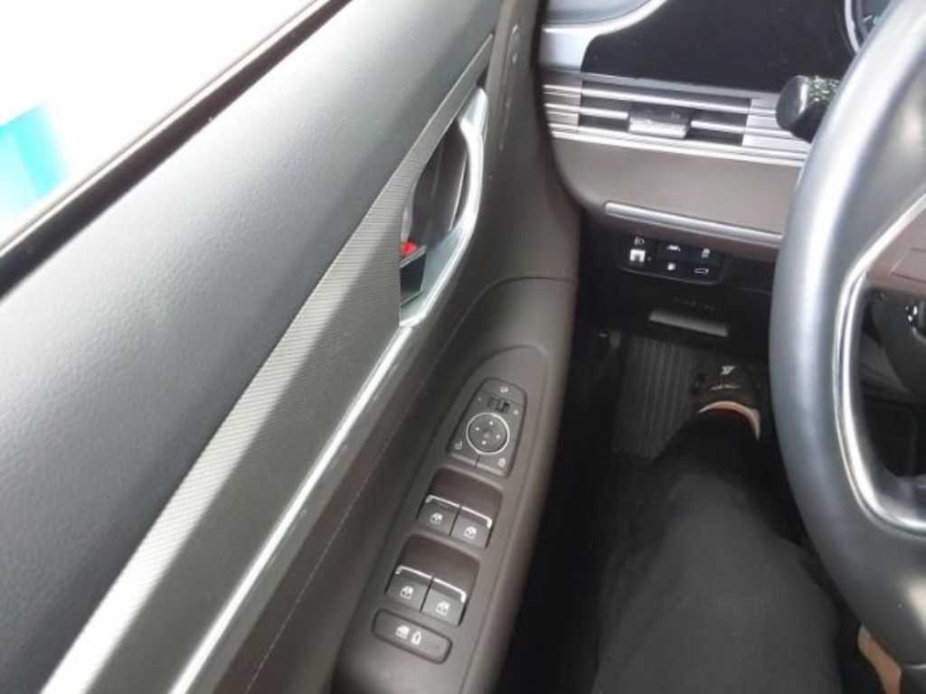 HYUNDAI Grandeur - Vista 4