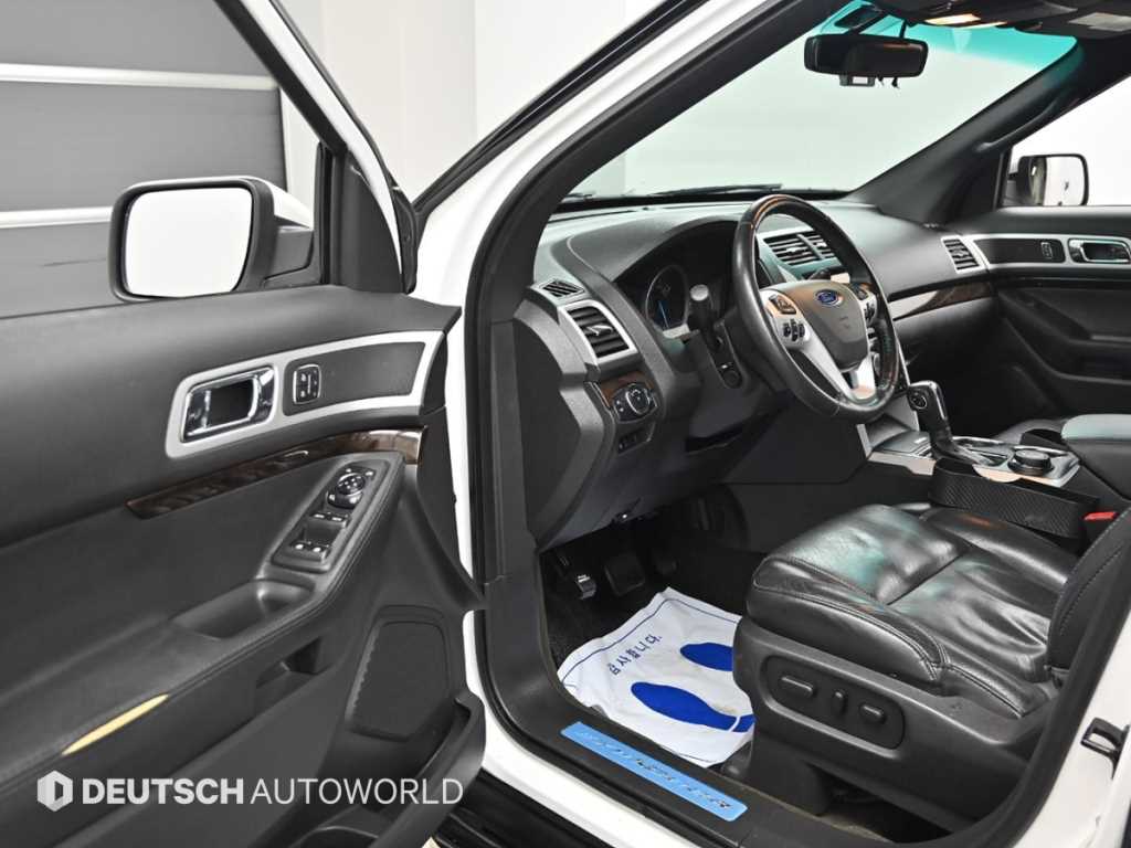 Ford Explorer - Vista 11