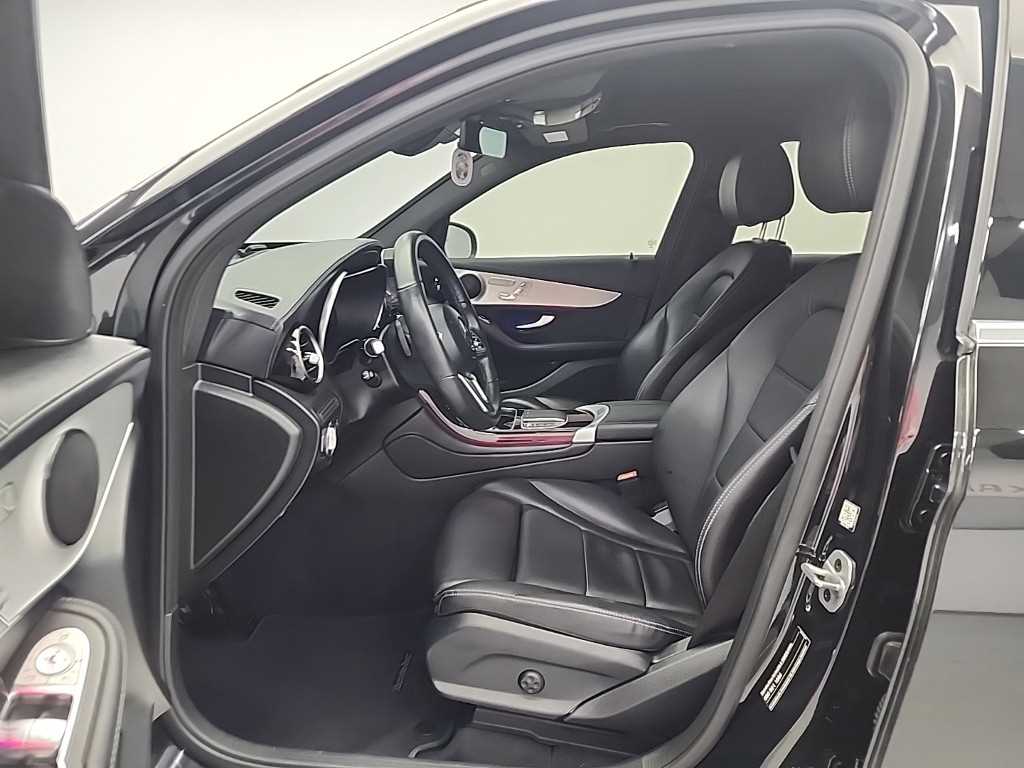 Mercedes Benz GLC Class - Vista 11