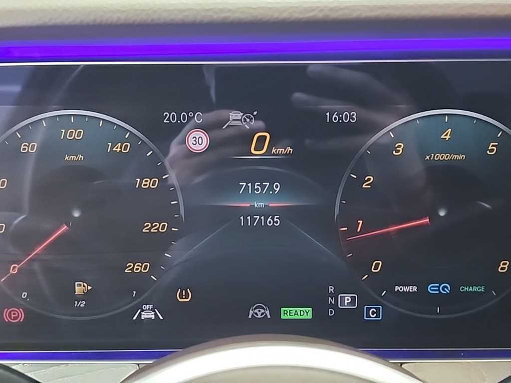 Mercedes Benz CLS Class - Vista 6