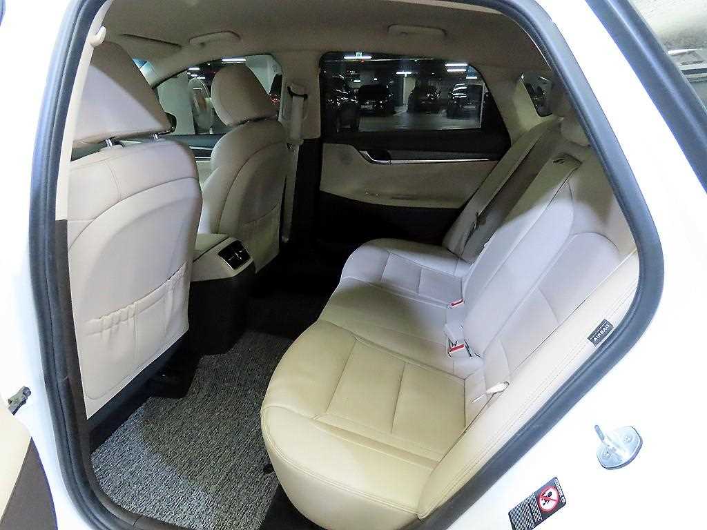 HYUNDAI Grandeur - Vista 7