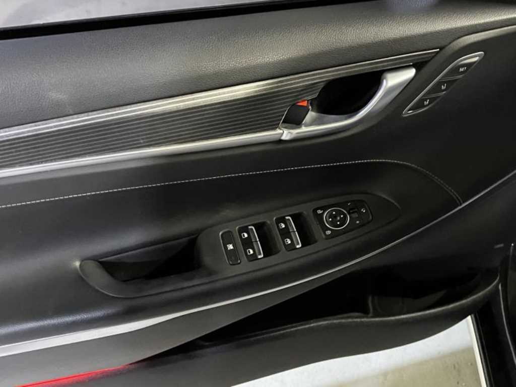 HYUNDAI Grandeur - Vista 6