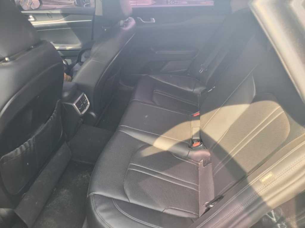 KIA K5 - Vista 7