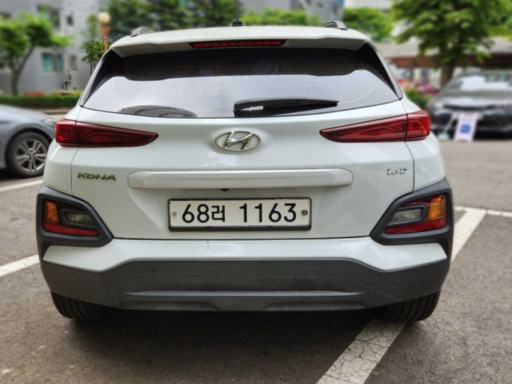 HYUNDAI Kona - Vista 2