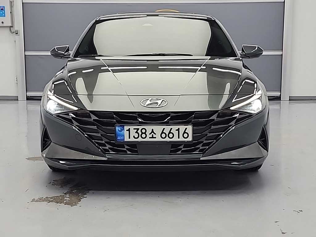 HYUNDAI Avante - Vista 2