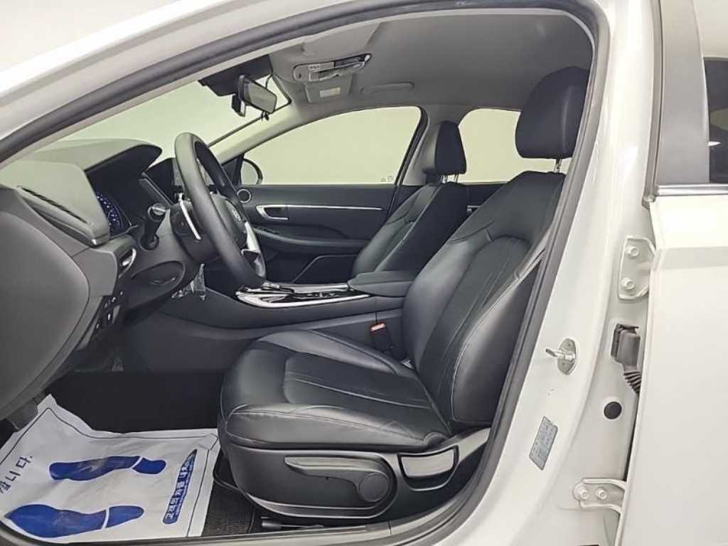 HYUNDAI Sonata - Vista 10