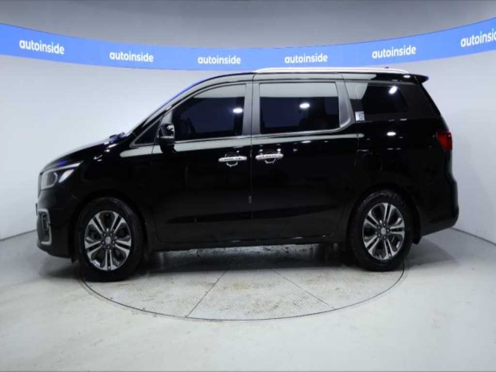KIA Carnival - Vista 3