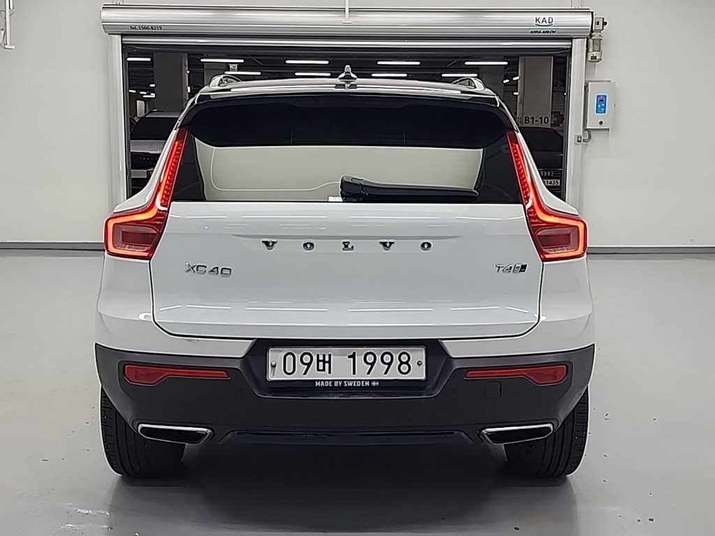 Volvo XC40 - Vista 3