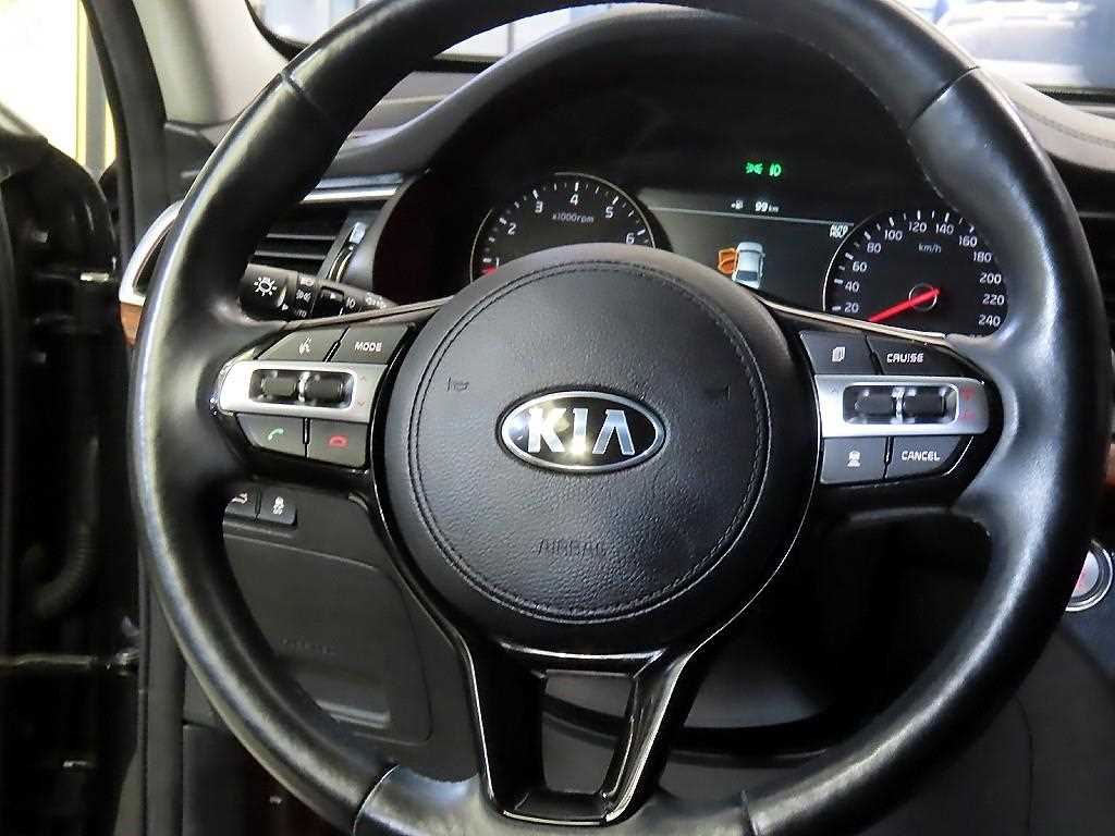 KIA K7 - Vista 8