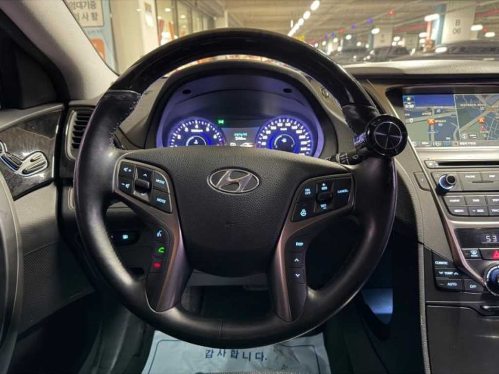 HYUNDAI Grandeur - Vista 8