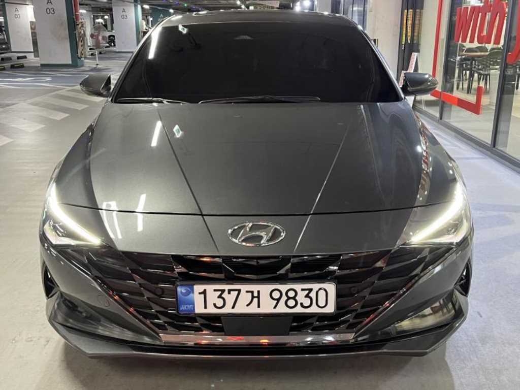 HYUNDAI Avante - Vista 2