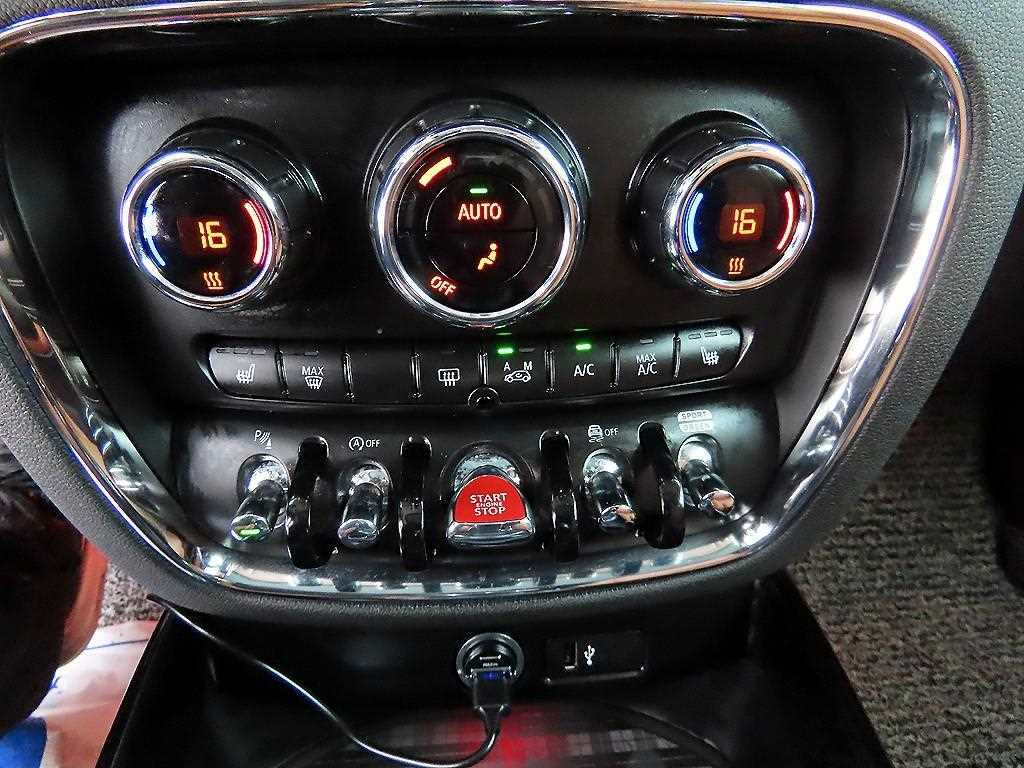 Mini Clubman 2024 Blanco - Importación desde Corea - HF Imports Iquique - Foto 14