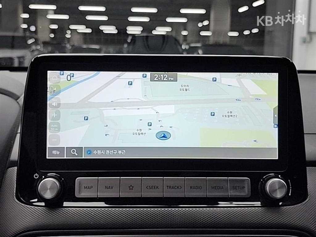 HYUNDAI Kona - Vista 12