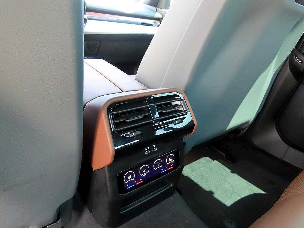BMW 5 Series 2025 Blanco - Importación desde Corea - HF Imports Iquique - Foto 16