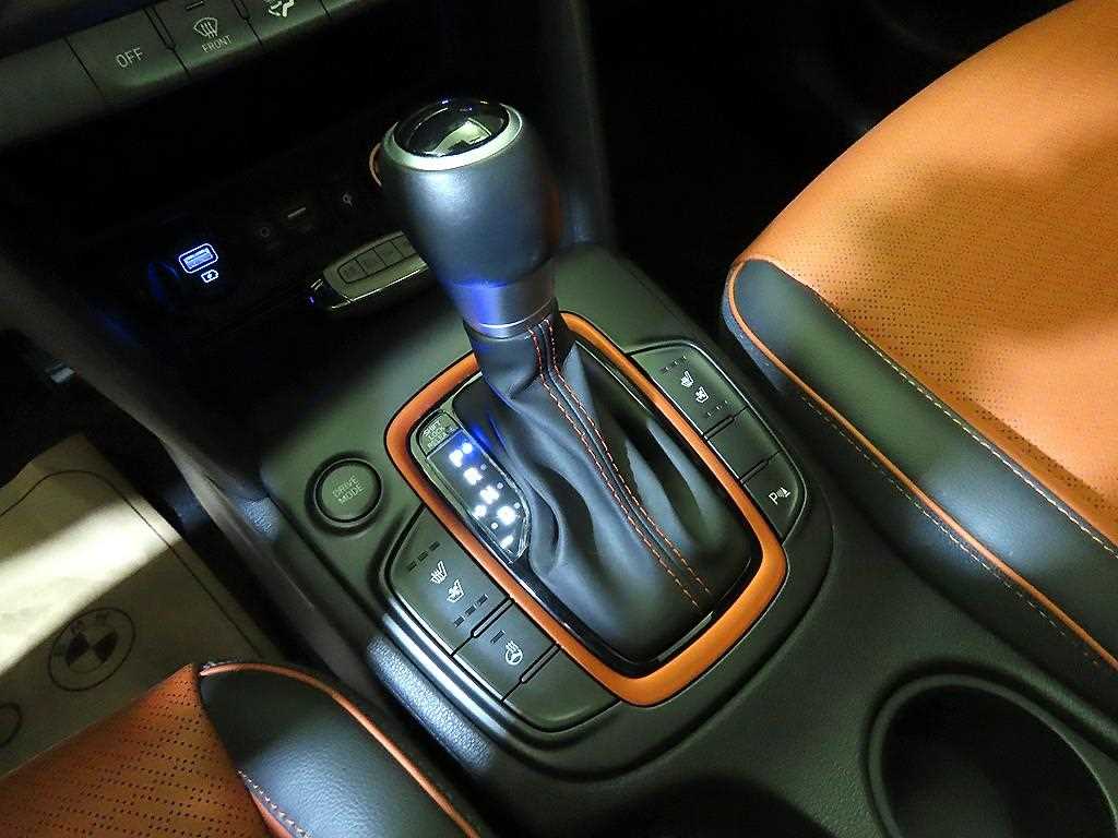 HYUNDAI Kona - Vista 12