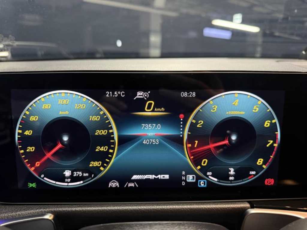 Mercedes Benz GLB Class - Vista 5