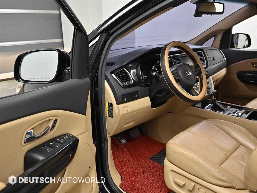 KIA Carnival - Vista 10