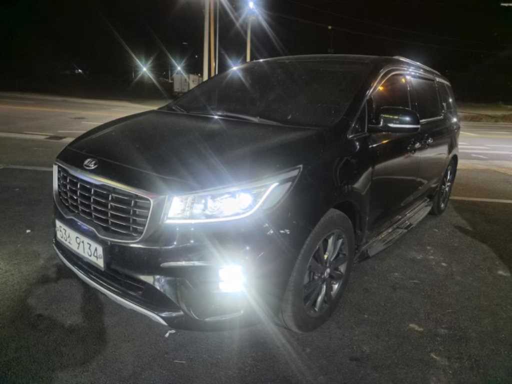 KIA Carnival - Vista 2