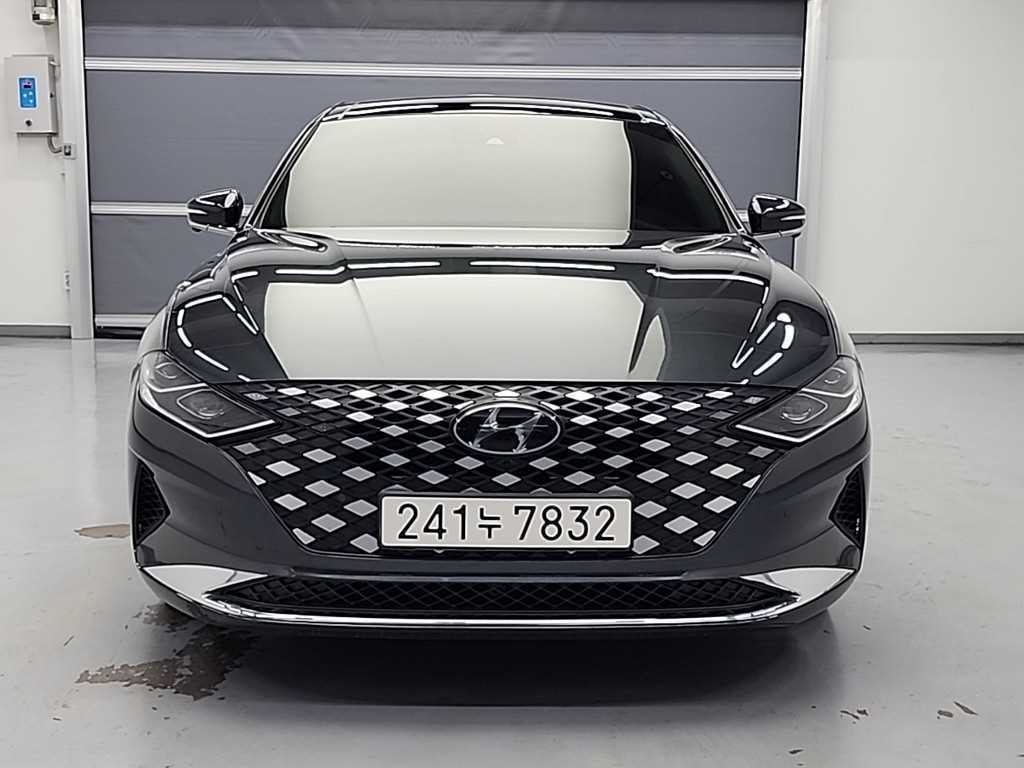 HYUNDAI Grandeur - Vista 2