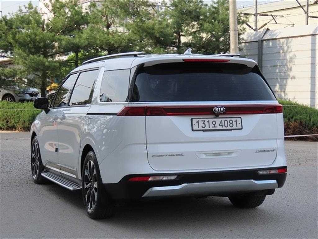 KIA Carnival - Vista 3