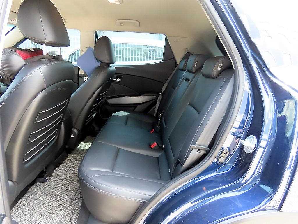 Ssangyong Tivoli - Vista 6