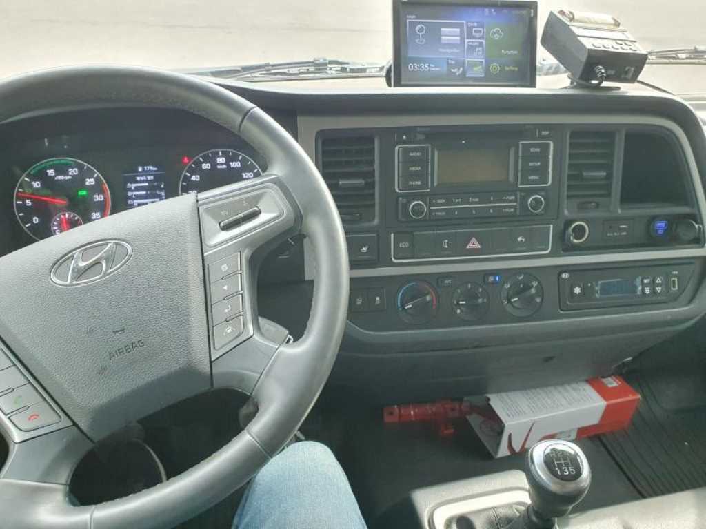 medium and large cargo truck 2023 Blanco - Importación desde Corea - HF Imports Iquique - Foto 18