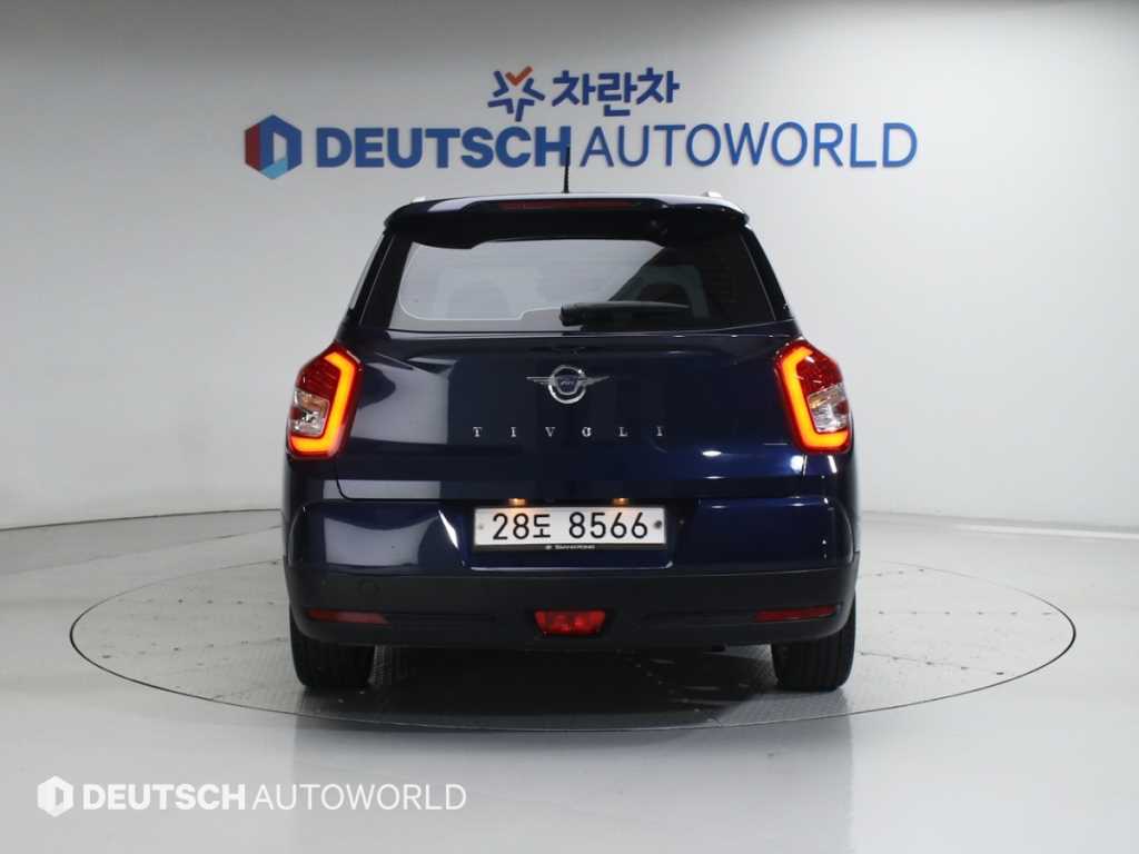 Ssangyong Tivoli - Vista 4