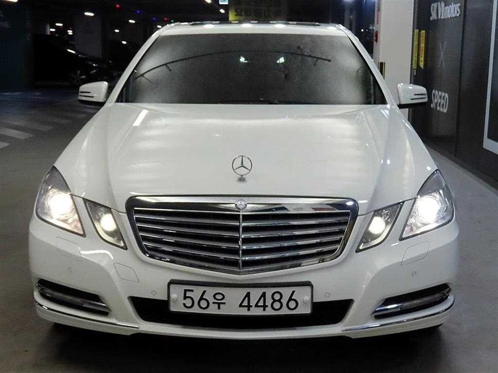Mercedes Benz E class - Vista 2