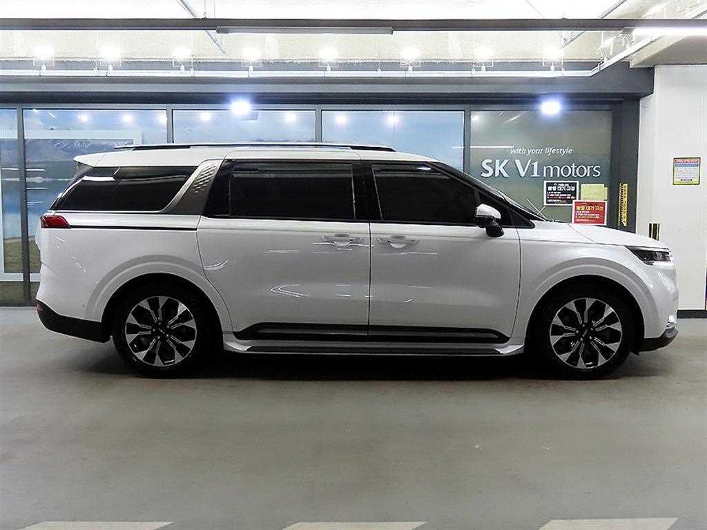 KIA Carnival - Vista 3