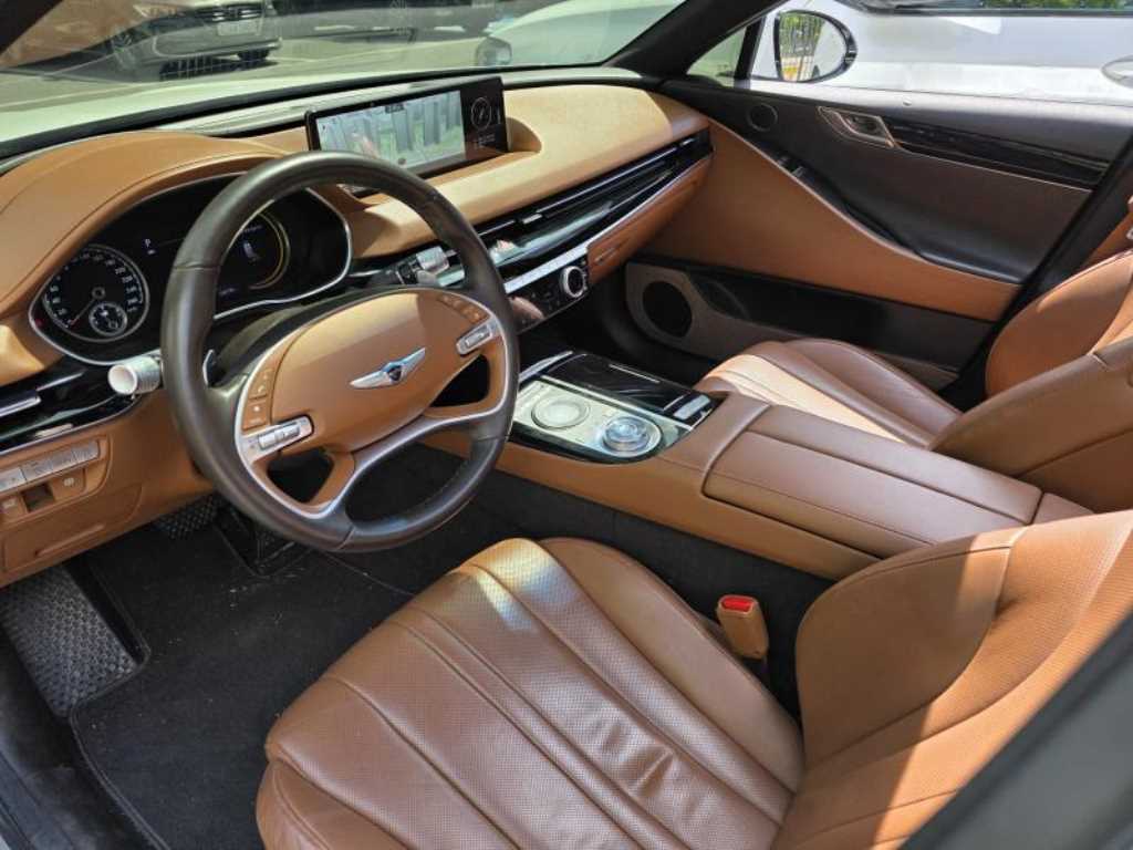 Genesis G80 - Vista 10