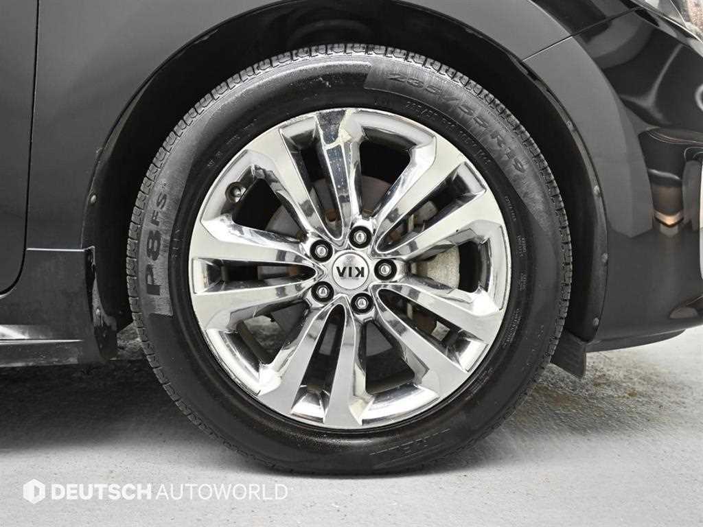 KIA Carnival - Vista 5